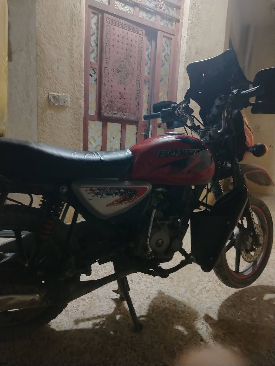 سلام عليكم شباب هاي بوكسر للبيع موديل 2023 محرك مفتوح مبدل كور بس لسعر مليون و300 مكاني بغداد لرشاد ***********
