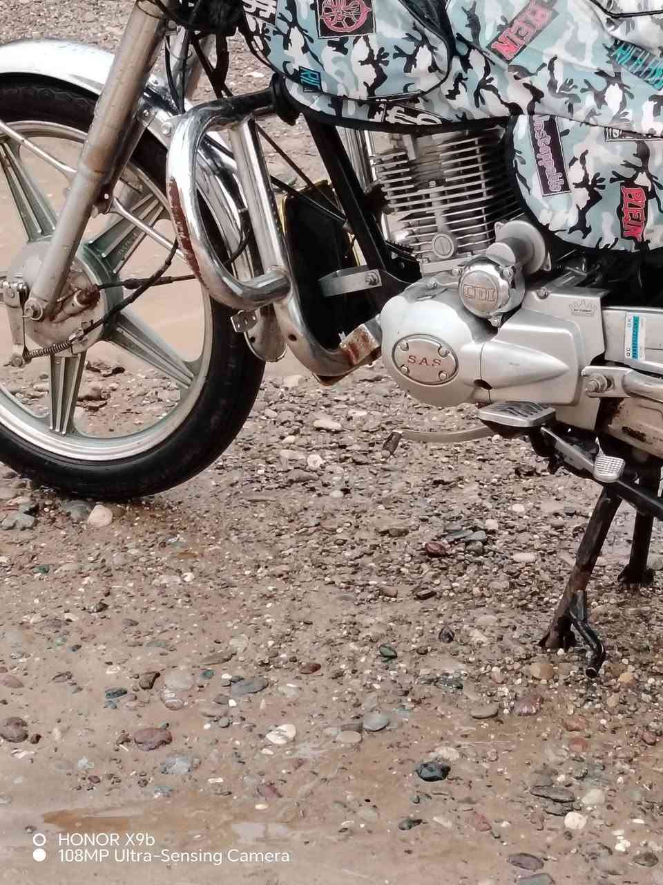 سلامو عليكم ماطور جني للبيع موديل 23 نظاف السع 600 ***********
