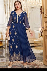 اكسين • ملابس