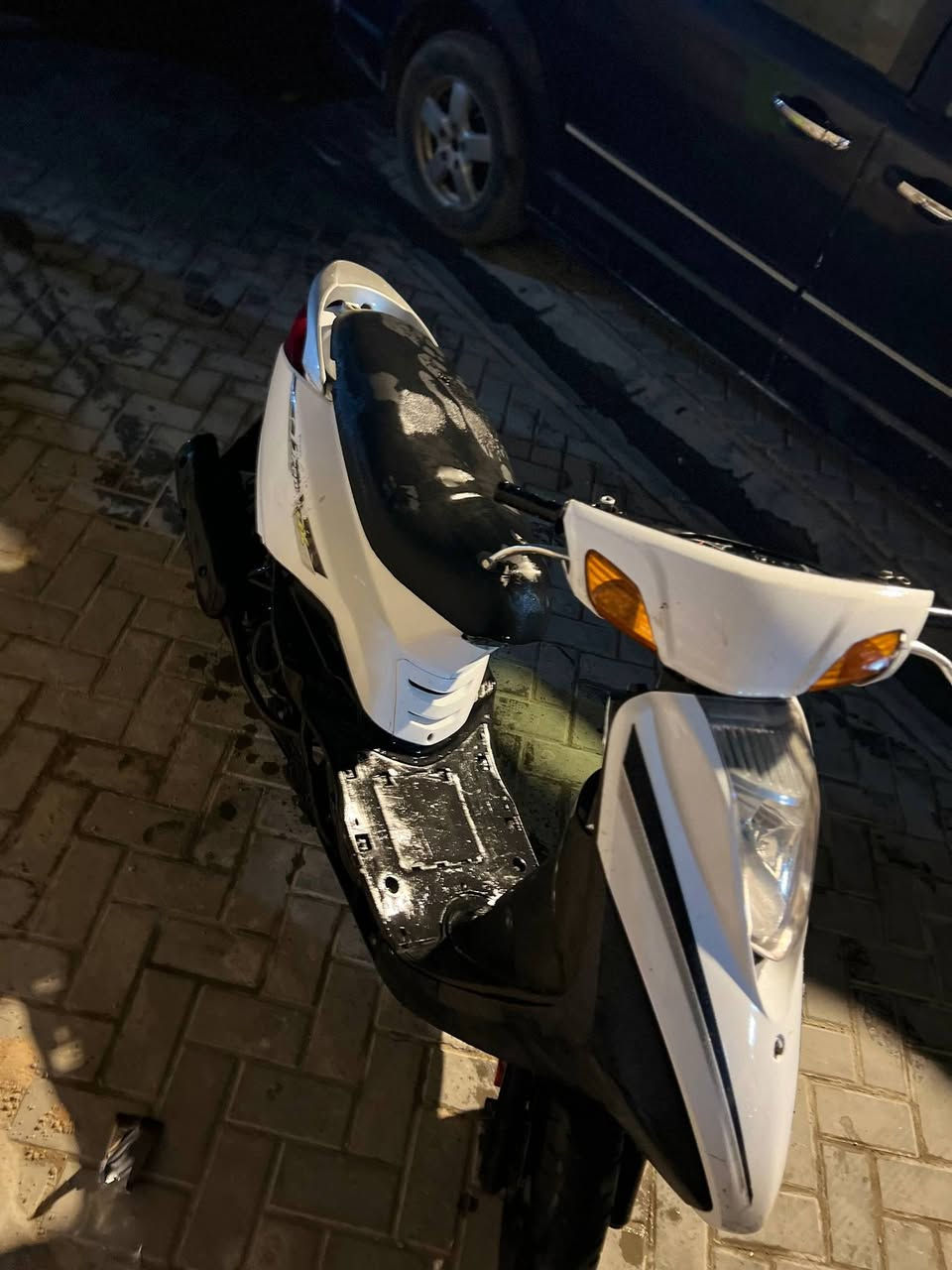 السلام عليكم للبيع درجه بريز كابريتر وسلف وهندر واحد سلف ماعرف ليش مايشتغل مكينه كفاله بس يرده جبنه الرقم بي وتساب *********** مكاني بغداد الشعب
