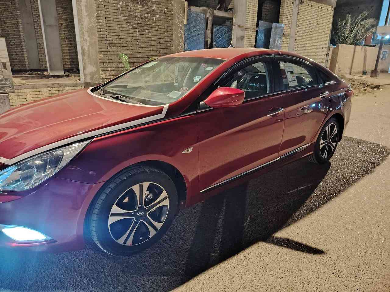 السلام عليكم سوناته سنه 2013 سياره وارد كوري مكفوله من الحادث ومن تبديل كوري معروف يجي بي صبغ بس باقي كفاله مكينه 2000 دوش كير تمام تبريد شغال حداديه جديده طخم تاير مشروع وطني سنويه ما منتهيه سياره اي نقص ما بيه وجاهزه الخير سعر 118 جوال *********** عنوان بصره 🌹
