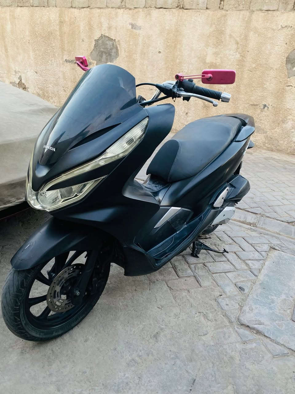 السلام عليكم للبيع
PCX الـجـيـل الـثـالـث

كفالة عامة 

حساس زدحام

ستان حساس 

دراجة جديدة بمعنى الكلمة 

مكاني بغداد جميلة 

***********
