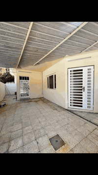 السعر 400 الف شهرياً
دار للايجار في حي الحدباء 
المساحة : 130 متر
طابق واحد : غرفتين نوم وهول ومطبخ وصحيات 
للاستفسار اكثر يرجى الاتصال على الارقام التالية: 
***********
***********
***********
 نستقبل عروض البيع والشراء والايجار في اغلب مناطق ساحل 
الموصل الايسر
 عنوان المكتب : الموصل حي الصديق بداية شارع 20 قرب مركز جباية كار
