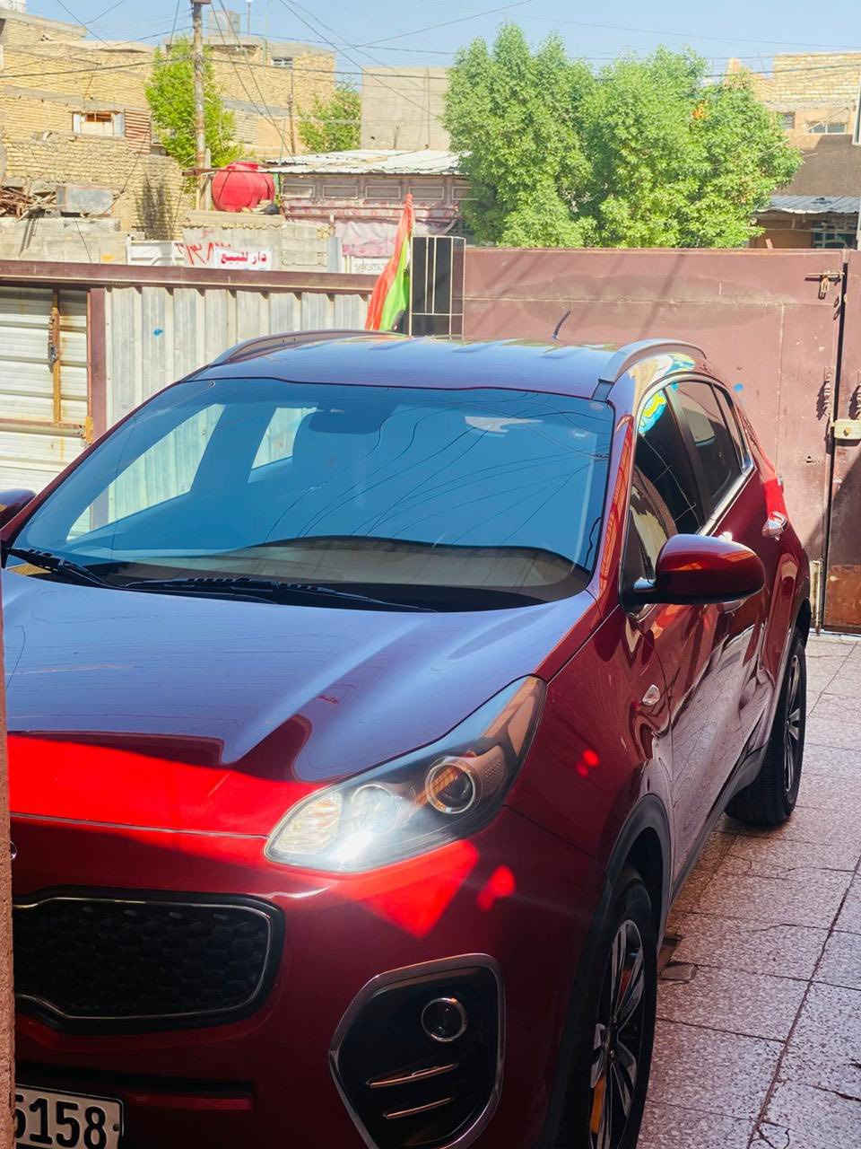 سلام عليكم 
كيا سبورتج للبيع 
موديل 2017
خليجيه 
مكينه دووش 2000
سياره جديده وحلوه 
رقم شمالي بسمي
سياره مكفوله حتى دعاميات فقط بيها باب الايمن الامامي مصبوغ اثر شخووط
كير مكينه مكفولات  واني قبل فتره مسويلها سيرفس كامل 
سياره شاشه كبيره 
لايت زنون عالي ناصي 
حساس امامي خلفي
نضام ايكو تقليل بانزين 
يعني سياره نص مواصفات 
مكان سياره بغداد الحسينيه 

السعر 175
رقم هاتف /***********
