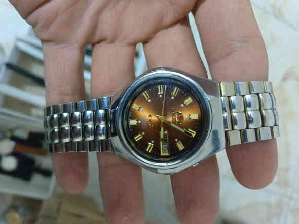 مجموعة ساعات ماركات مختلفة اصلية بيهم ياباني وبيهم سويسري 
كل وحدة وسعرها للاستفسار مراسلتنا على الخاص او عبر الواتساب ***********
