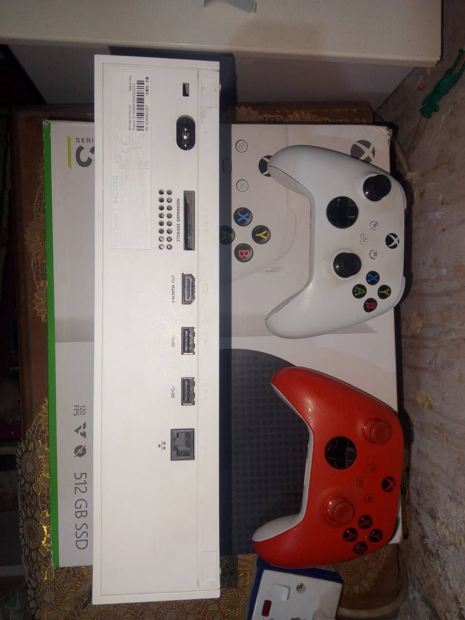 سعر(400)الف و شوف الوصف بي مجال للطيبين و شوف الوصف مهم
اكس بوكس مستعمل حالة نضيف و كارتون يجي ويا 

و يجي جوستيك 2الاصليات ابيض معا احمر

بطاريات و قاعدة شحن و شحن البطاريات

+ بي اربع اقطية 2الاصليات معا جهاز تجي و ثنين معا البطارية 

و يجي بي حساب راست و العب ثانوية

و اهم شي يجي معا علبته و كامل ملحقات الاصليات 

رايدة ب (400) و بي مجال للطيبين بس رحمة والديكم من تجيني لا تكسر بل سعر 

اذا تاخذة بهاذ السعر اطيك كيم باس هدية 3اشهر


**إذا كنت صاحب هذا الإعلان وتريد حذفه لأي سبب، رجاءا أرسل رسالة إلى الدعم الفني**