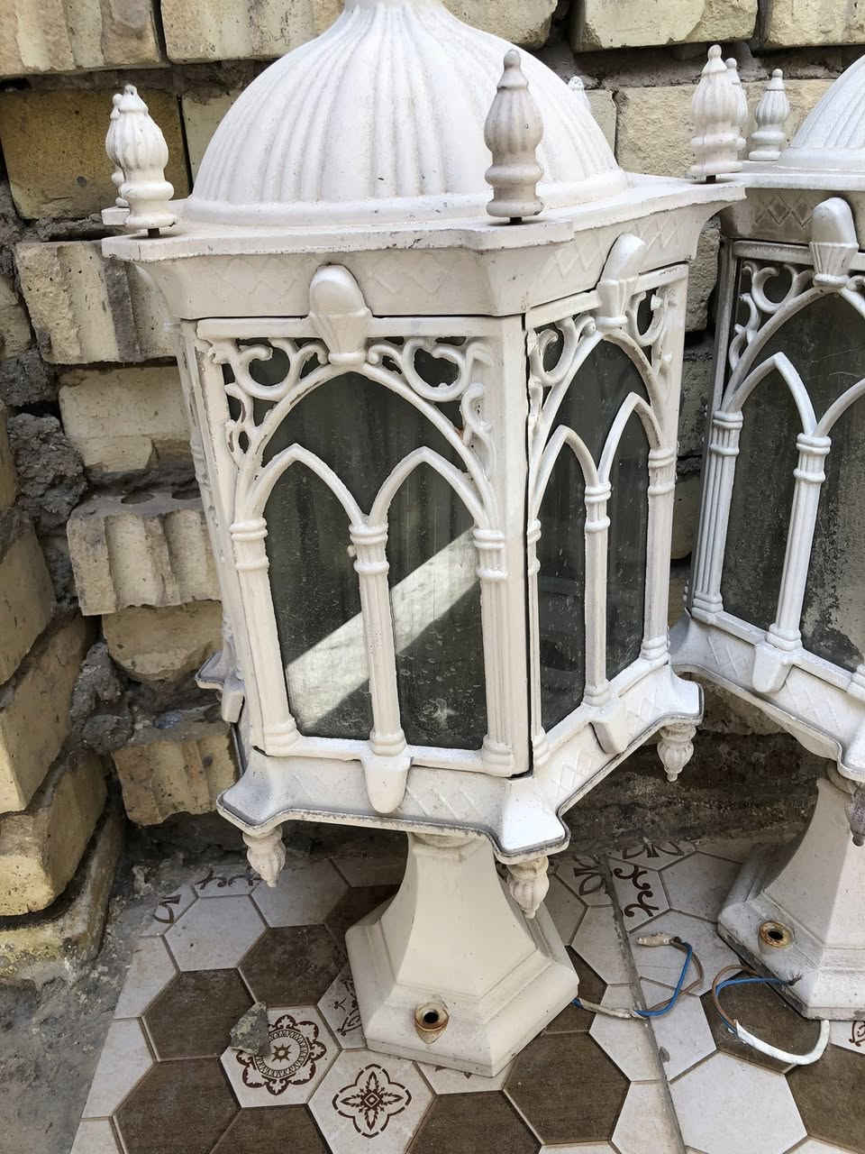 فوانيس 2 فوق الباب شغالات  السعر 35 وبيهن مجال


**إذا كنت صاحب هذا الإعلان وتريد حذفه لأي سبب، رجاءا أرسل رسالة إلى الدعم الفني**