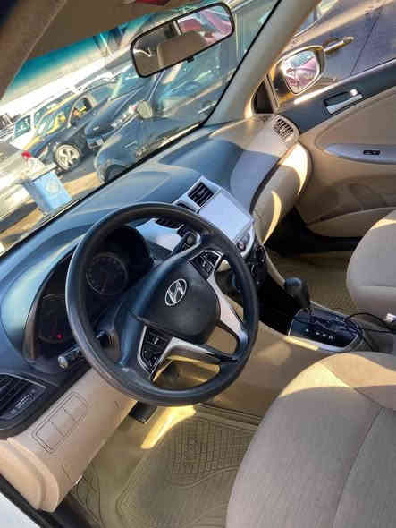 السلام عليكم عندي اكسنت موديل ١٧
كفاله عامه بسمي رقم جديد  خليجي كفاله عامه 
*********** 
السعر ١١٠ وبيهه مجال  مكاني بالشعب بغداد
