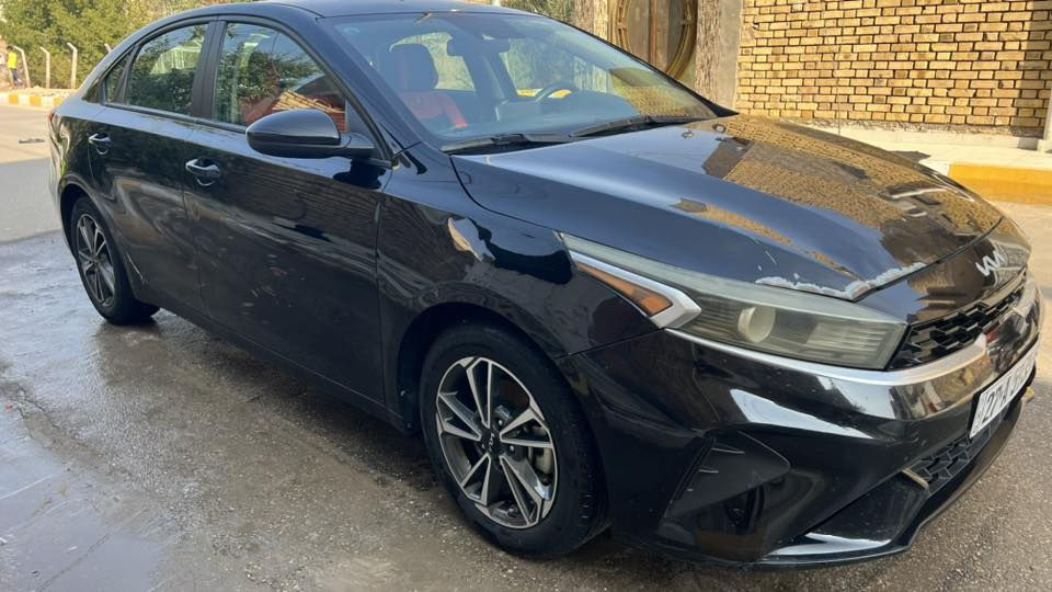 السلام عليكم 
 (KIA)فورتي مديل 23وارد امريكي سياره مكفوله لاتبديل  ولا  ولا صبغ  ضربته بس خشم البنيد مبين بل صوره صور حادثه موجوده  
سعر 145$
***********
