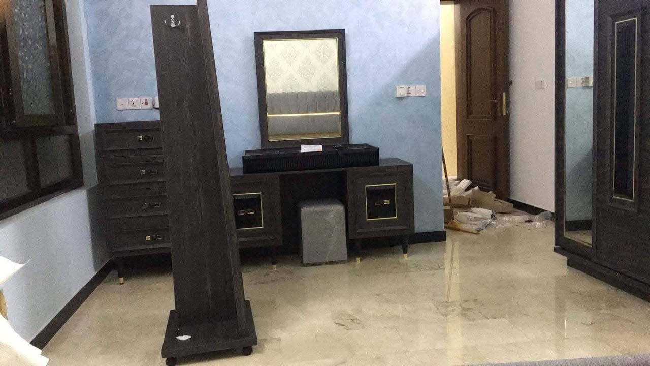 غرفة نوم تركية راقية جدا 
غرفة نوم جميلة جدا  نظيفة جدا بدون اي ضرر 
اشتريتها من شركة ايدل العالمية من الاسكان 
مكاني البلديات
***********
