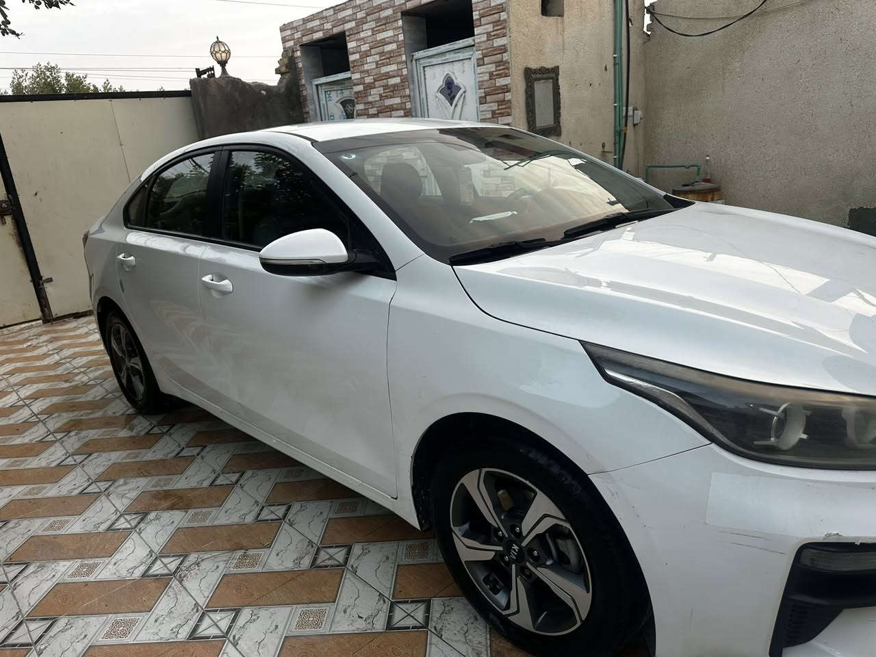 سلام عليكم للبيع
سيراتو موديل ١٩ 
ماشيه ١٨٠
محرك ١٦٠٠
ستفسار اكثر اتصل ‭٠٧٨١ ٨٧٥ ٨٨٤٨‬
