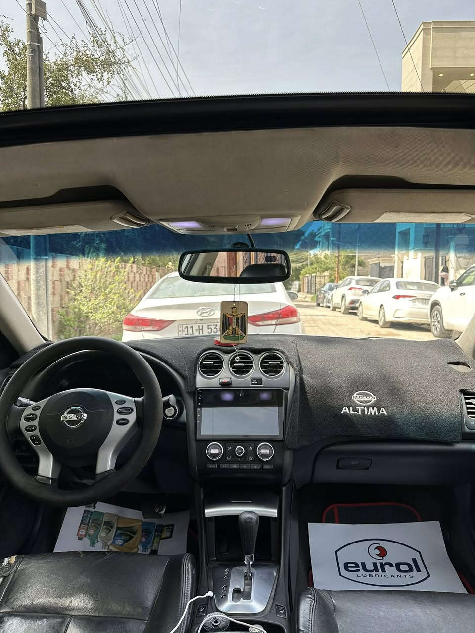 السلام عليكم، نيسان التيما 2008 فول وارد امريكي
محرك 3500 V6
بصمة تشغيل وابواب
فتحة سقف 
كشنات جلد وتدفئة بالكشنات 
شاشة وكامرة 
 رقم بغداد  بأسمي
 سنوية تنتهي 4/25
 المكان بغداد 
السعر المطلوب 65 
***********
