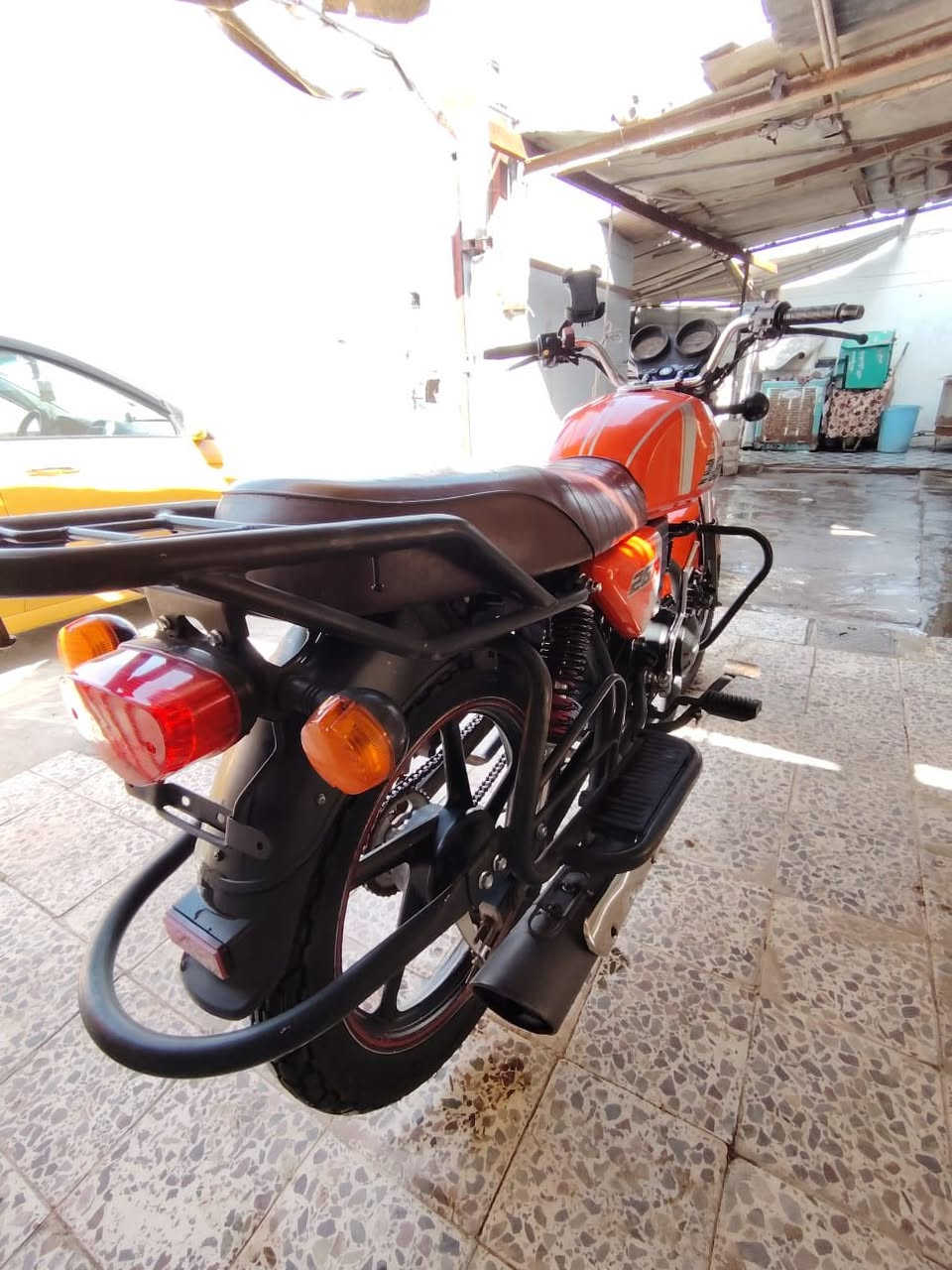 السلام عليكم دايون نفخ لون برتقالي  موديل 2022دراجه ماناقصه كلشي ٥اوراق استنساخ ورقة المرور والكمرك موجوده دراجه اوراق اصولي بس ضايعه اشوف الاوراق وتقراهن اطابق رقم شاصي ولون والموديل وسيفونه دراجه على ايد وحده دراجه بيها جهاز انذار تشغيل عن بعد بصمات وياها ثنين وسويجها دراجه كامله من كلشي كهربائيات دبل اشاره رماش ثلجي كله شغال 
سعرها قفل قفل 
1,100.000
مكاني الحله بثوره
رقمي:***********
