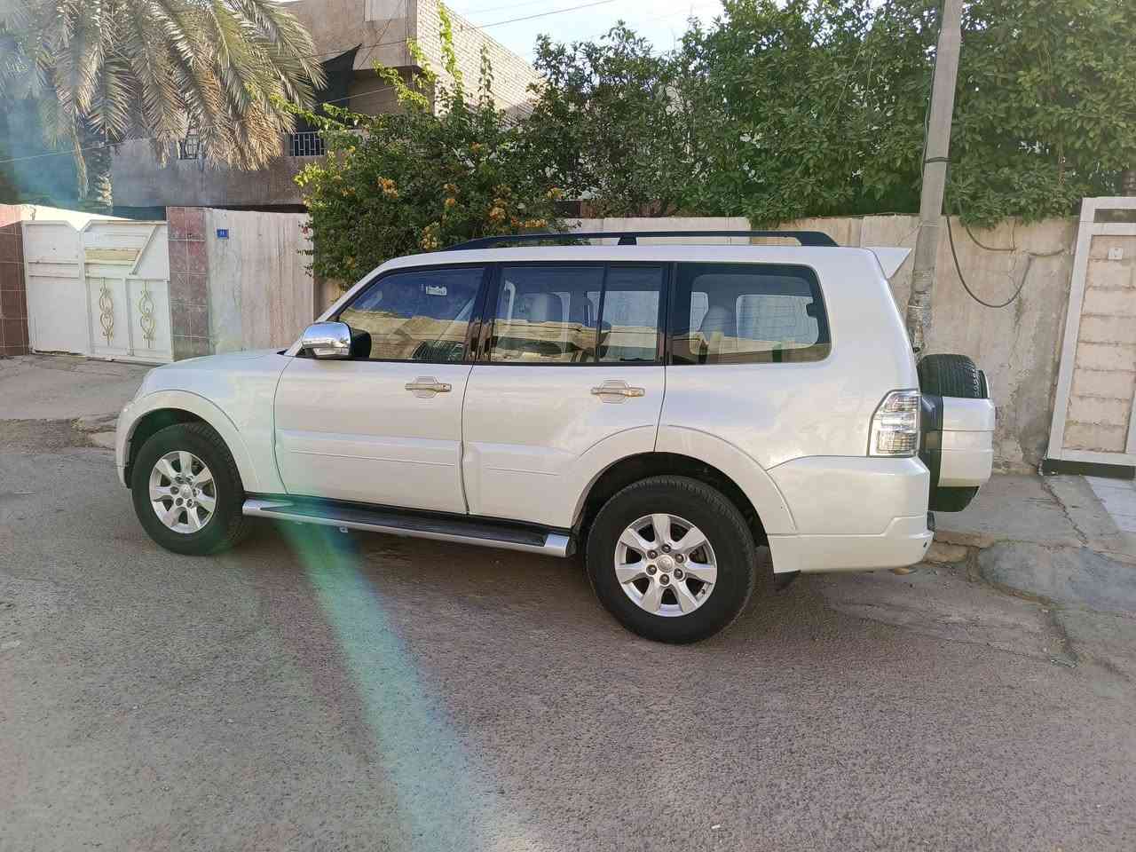سياره باجيرو 2010 الحبتور 1/1 فول خليجي المحرك 3500
سياره باجيرو 2010 الحبتور 1/1 فول خليجي المحرك 3500 فول مواصفات سياره كلش نضيفه جاهزة وجديده مكفوله من كلشي ما عدا جاملغ الخلفي السايق فقط 

الموصفات
💥تخم تاير جديد  
💥 شاشه ام تاب جبيره 
💥 سماعه ام دمام 
💥 3 قطع تبريد 
💥 7 راكاب
💥 فور ويل اربع موات 
💥 فتحه بنوراما 
💥 تخم زنون جديد 
💥 كشنات جلد جديد كهرباء
💥 مري شفط - واشاير بالمري 
💥 محرك 3500 - 6 سلندر 
وبعد بيها هوايه موصفات  والسونار موجود 
سياره ماشيه 190 الف حقيقي يعني كلش نضيفه 
بمعنى الكلمه سياره باسمي رقم  بغداد الإنكليزي الجديد التحويل ثاني يوم
 السعر 150 💸 ورقه 💸 قفل قفل 
العنوان بغداد البياع وهذا رقمي ***********
 وما اتواجد على فيس

