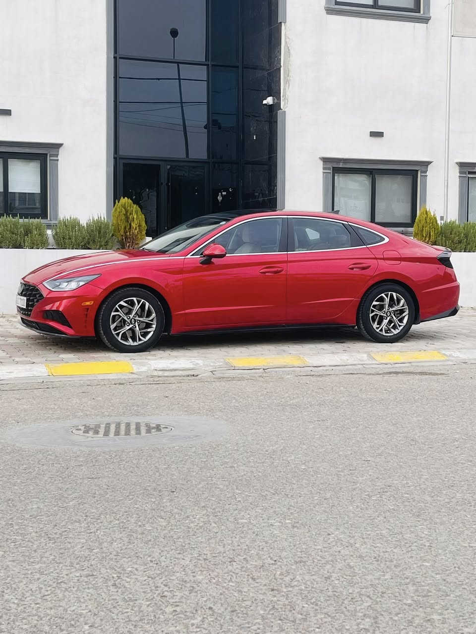 للبيع سوناتا موديل 2021كندي
 حادثها جاملغ خلفي ونص باب
موصفاتها معروفه سنويه جديده 
سياره جاهزه ماشيه 128 كيلو 
شرط التحويل سنويه جديده 
مكاني سياره كركوك سعر160


**إذا كنت صاحب هذا الإعلان وتريد حذفه لأي سبب، رجاءا أرسل رسالة إلى الدعم الفني**