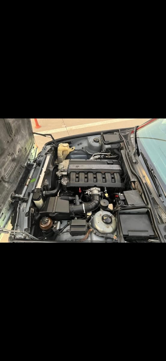 BMW525
1️⃣مسكر فانوس كير مكينه مكفولات اكسل المرغوب مال تفحيط 

2️⃣كهربائات من البنيد لصندوك شغالات +باتري جديد 

3️⃣منضومة زنون عالي وناصي وكشافات واشايار كدام و وره وجانبيات💡

4️⃣منظومة تبريد كلها جديده والتبريد ثلج ❄️

5️⃣منضومة سماعات +تويترات +دبل دمام مضخم صوت

6️⃣حديديه جديده من الطول لطول 🛠️

7️⃣السياره مكفوله كفاله عامه من الضربه والمعجون والخياس

8️⃣ويل اصلي +تخم تاير جديد 🛞

9️⃣كشنات جلد بيهن تدفئه وتبريد بلكشنات 

🔟سنتر لوك شغال تقفل السياره بيبان وصندوك وقبق البانزين

1️⃣1️⃣رقم بصره دولي سنويه ل2030 ملاحظه السياره باسمي

⭕️ملاحظه السياره بيها شلعه ومعدل وترايك شرط 200 وشيل يدك من الستيرن على الثبات والرزانه لبيها والسياره بلواقع احلى بهواي من الصور

💰السعر / 65 وبيها مجال قليل 

🏛️العنوان/ العراق_ميسان العماره 

📞رقم الهاتف/ ***********
