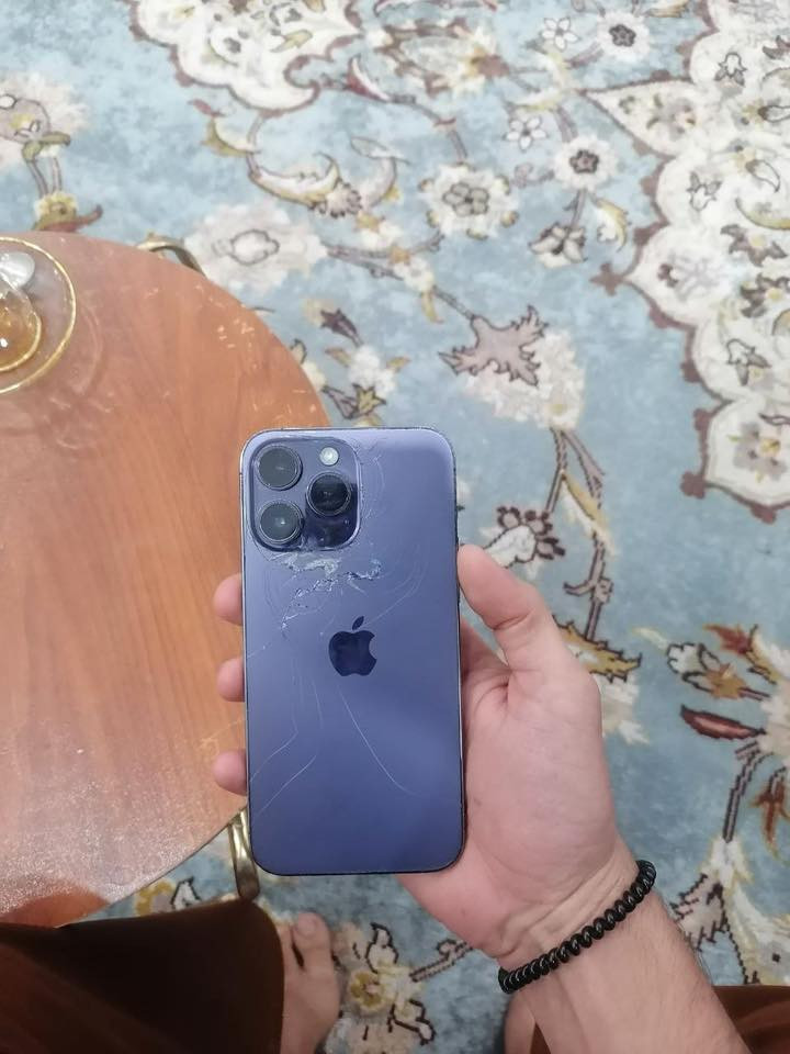 ايفون 14برو ماكس فقط ضهره مكسور. بطاريه 84  اي ستفسار  واتساب ***********
