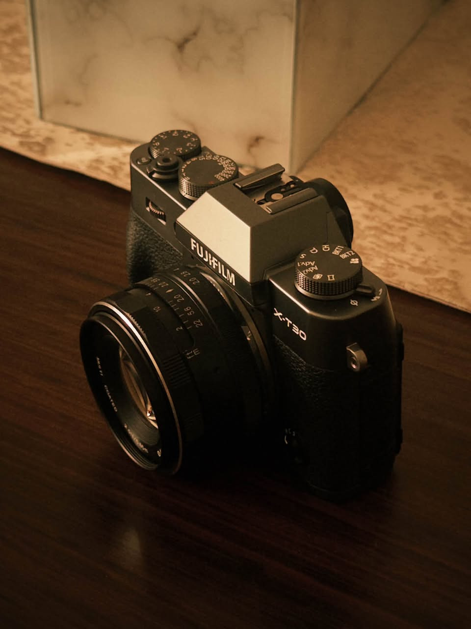 Fujifilm XT-30
السلام عليكم 
كاميرا Fujifilm XT-30
شتر 4 الاف يعني جديده طگ الكارتون
كامله ملحقات كارتون وكلشي 
مع عدسه niki 50mm مانويل 
الكاميرا جديده شخط ما بيهة 

السعر 950 وبيهة مجال 
*********** 
السماوه حي الصدر

