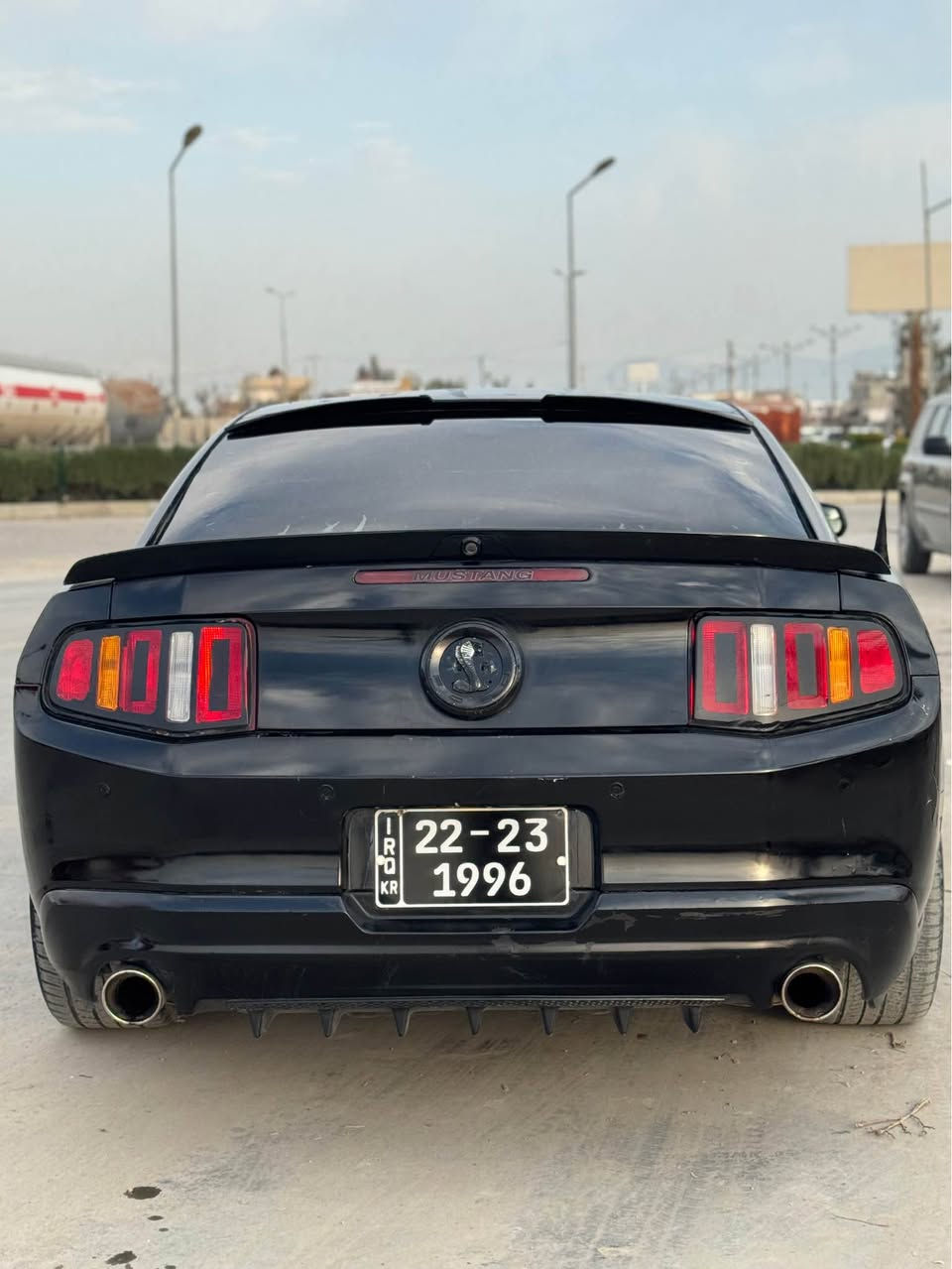 فۆرد مۆستانگ پریمیەم ٢٠١١
 ## بڕاوەیە ##
سەیارەکە فوول مواسەفاتە کوشن جلدو هیتەر گێڕ تۆماتیکو حادی پانۆراما بەس شوشەکەی سەقفی درزی تێدایە دەبێ بگۆڕدرێت ، سەیارەکە مەسرەفی کاملی کراوەو کاملی تووند کراوەتەوە .

***********

*********** وەتس ئەپی لەسەرە رانية, السليمانية
