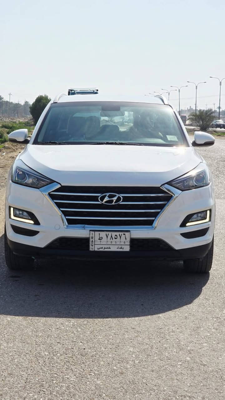 سلام عليكم  توسان موديل 2019خليجي كفاله صبغ وتبديل فقط بارد مكانين بسيطات مكينه 2000دوش ماشيه 81الف كير محرك مكفولات رقم بغداد باسمي عنوان بغداد السعر 193وبيها مجال  ***********وبي واتساب
