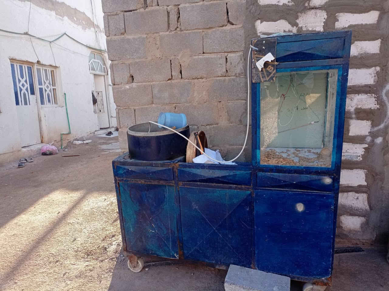 مكينه حب لبيع مكان كرمه علي سعر 150قفل ***********
