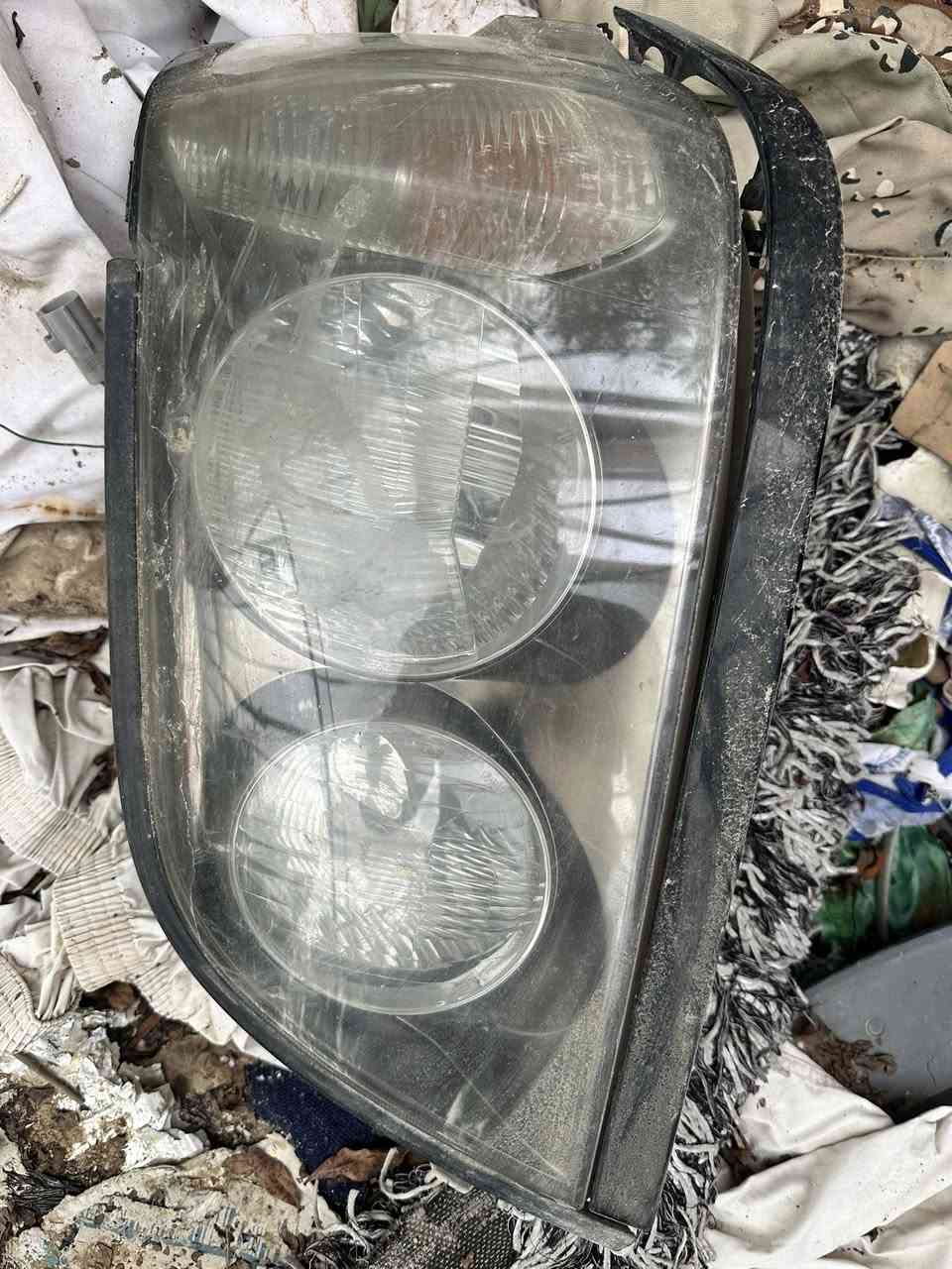 لوايت جنون للبيع ابو لعيون سعر 60 رقم ***********
