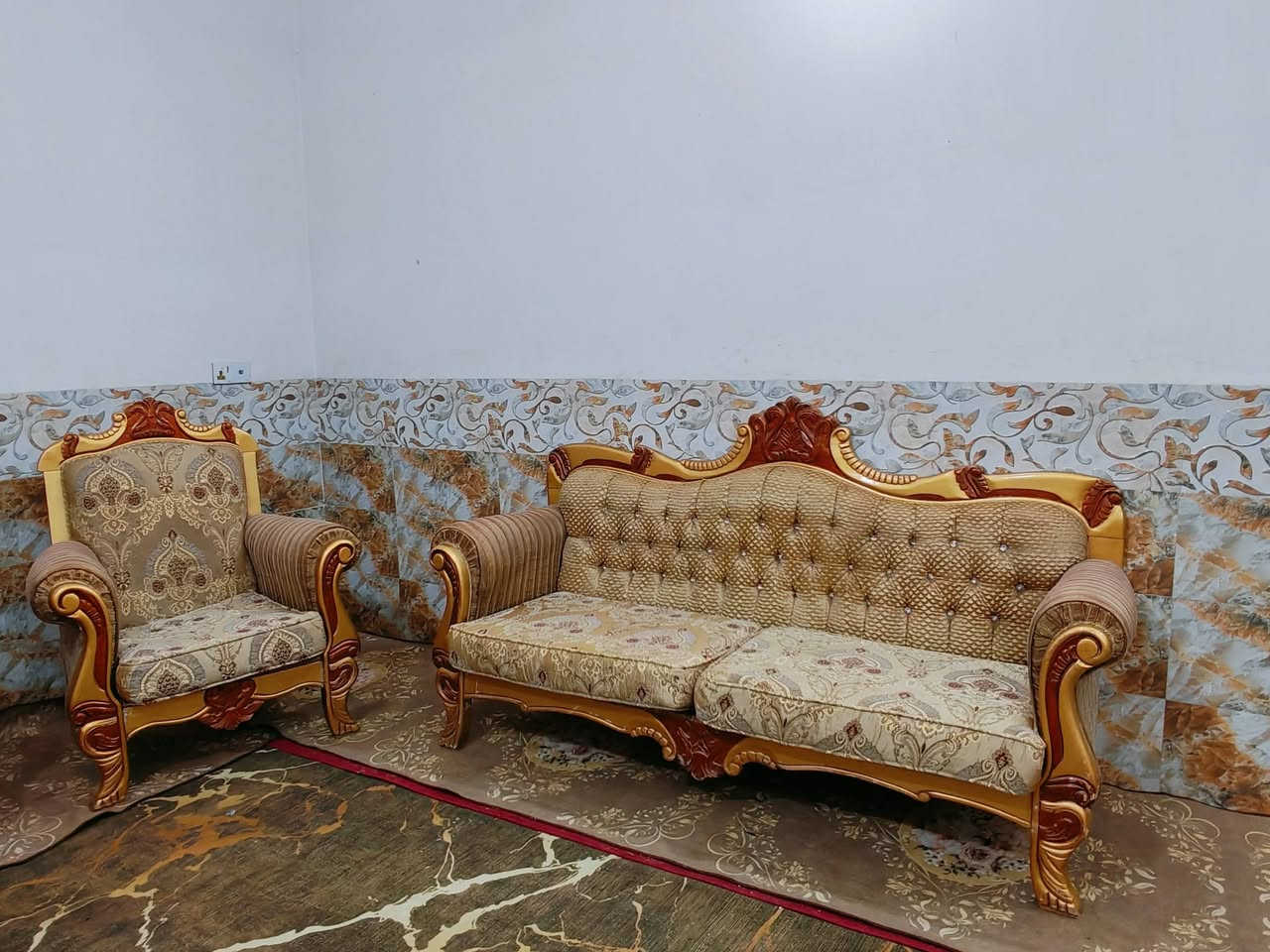 تخم زان تركي 8 مقاعد حيل نضيف مابي اي ضرر السعر 235 العنوان كربلاء بدايه الأمن الداخلي *********** يوجد توصيل داخل كربلاء
