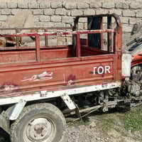 للبيع السعر 300 وبيها مجال ه‍ 07721784611