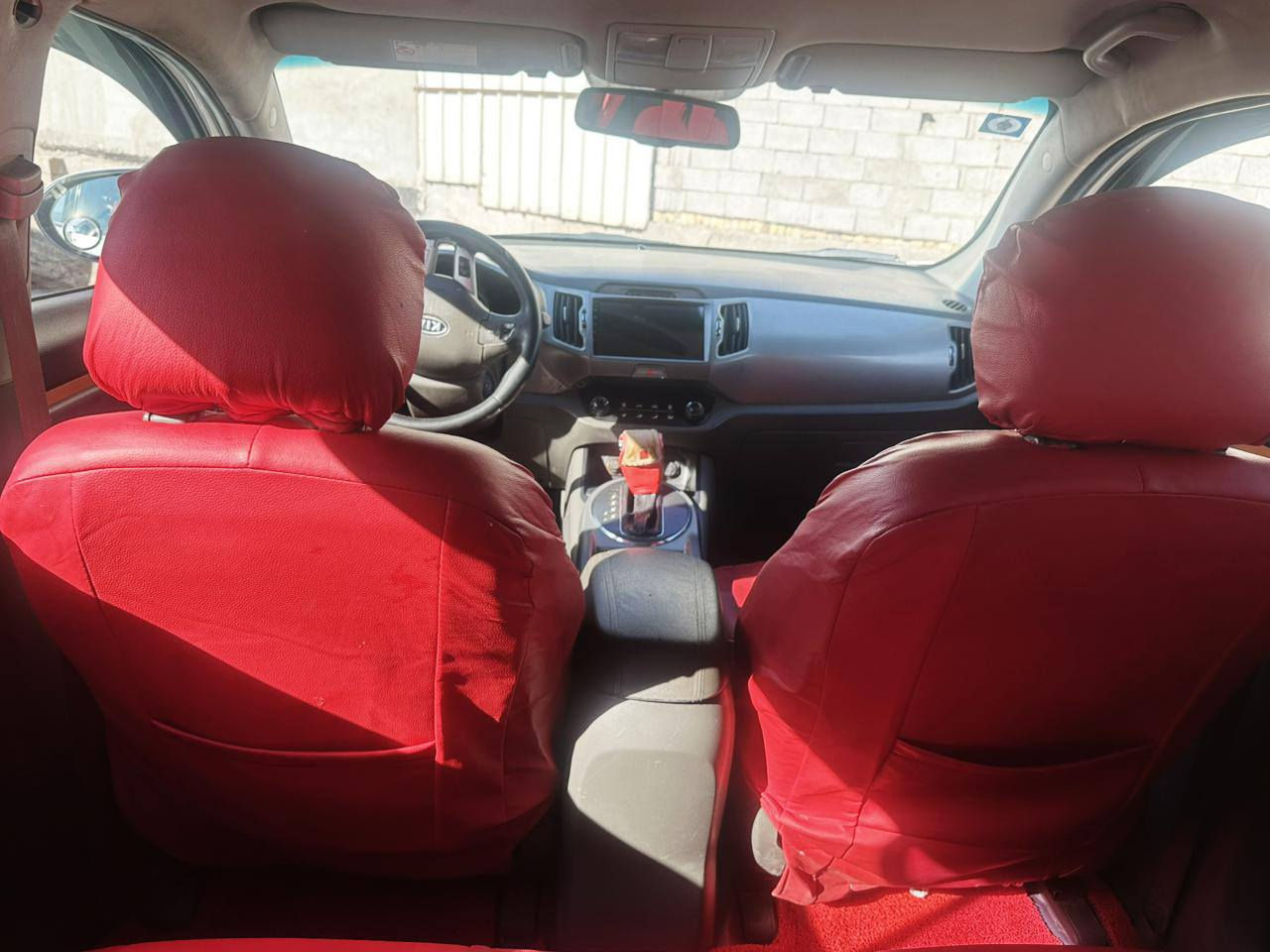 سبورتج 12خليجي رقم واسط محرك 2000 دوش شاشة وكامرة وحساسات تحكمات ستيرن السعر 110 موجودة بالنعمانية ***********  ٫٫٫***********
