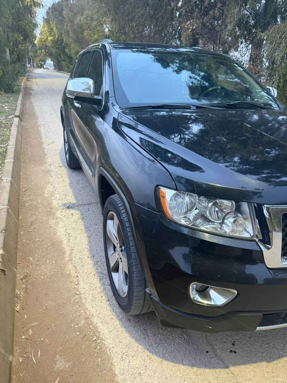 سياره رقم سليمانيه فول مواصفت 
دبل فتحت سقف 
جكات 
فول حساسات 
رادارات 
سيراه مفوله موصفات 
تدفئه وتبريد كشنات + ستيرن 
بيها فقط ربع بونيد رش  بدون معجون 
زائد بارد جوه الرقم السياره الخلفي 
بدون حادث بدون شواصي 
سياره مكفوله 
ايرباكات سليمه وضع شركه 
رقم تليفون 
*********** كركوك, العراق
