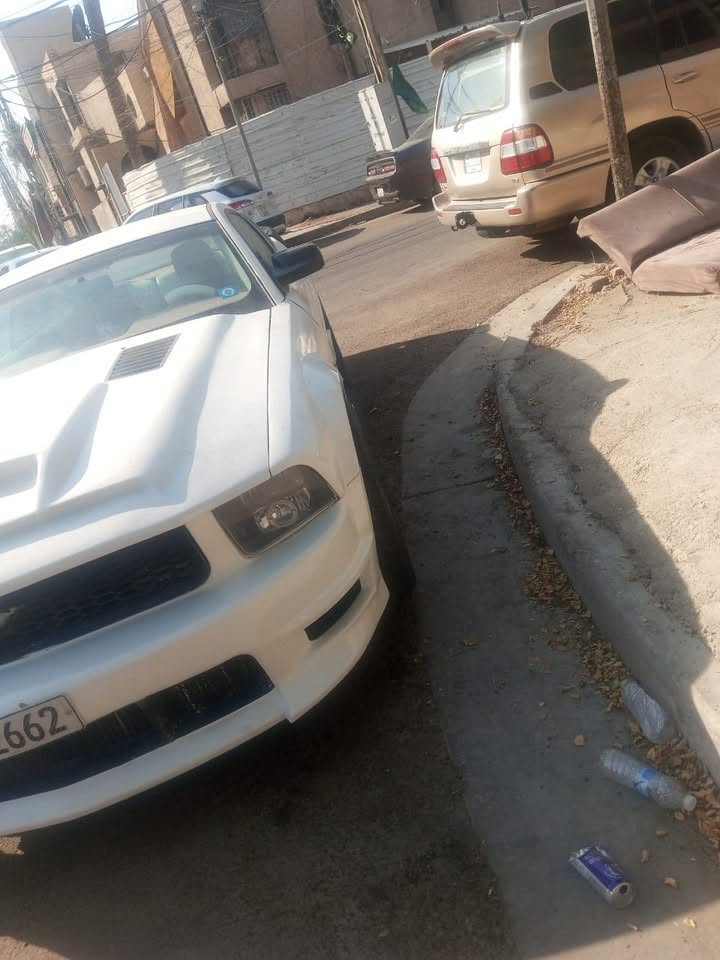 موستنك ٢٠٠٩ للبيع 
سياره نضيفه عليها ادامة 
***********
للبيع السعر ٥٧ ورقه وبيها مجال 
مكاني بغداد الكرادة للتواصل على رقم الهاتف فقط

