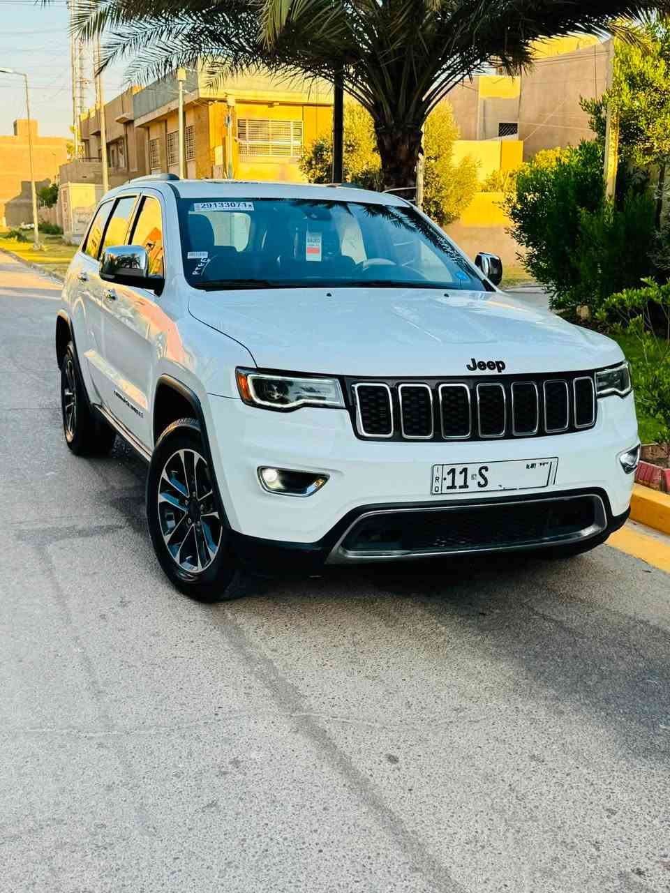 جيب2020 فول واحد على واحد باني رومه    4X4كشن حار بارد امامي خلفي رادار جانبي وخلفي وقف ذاتي مكينة كير صدر امامي خلفي تخم تاير كلة جديد مكينة 3600 حادث جاملق وبنيد سعر 195 وبيهة مجال بغداد زيونة تقاطع ملعب لشعب ***********
