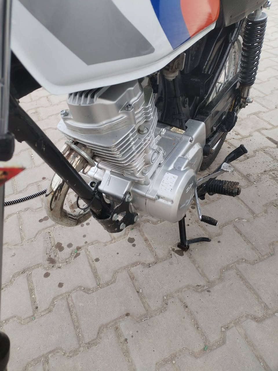 السلام عليكم دراجات للبيع نامات شلامجه دراجات جدد كلمن وسعرها العنوان بغداد الغزاليه ***********
