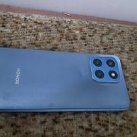 تلفون للبيع هونر x6 ذاكره ١٢٨ بي فطور بل شاشه فقط كله شغال السعر ١٠٠ و...