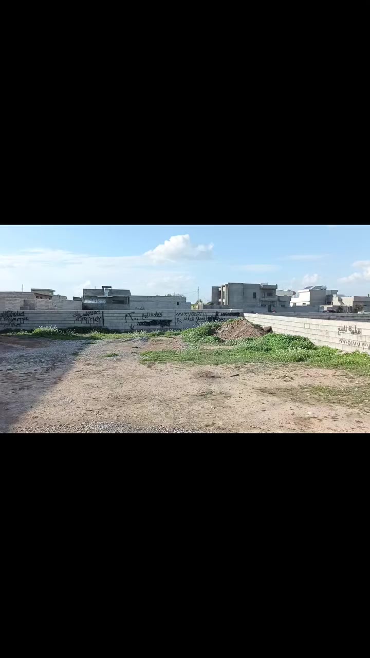 قطعه 200! متر للبيع واجهه 10 نزال 20! خدمات ماي كهرباء تبليط خط مولد مدرسه ابتدائيه موقع مميز حي بدر خلف كليه جعفر الصادق يبعد عن شارع مطار 500 متر اكثر تفاصيل ***********
