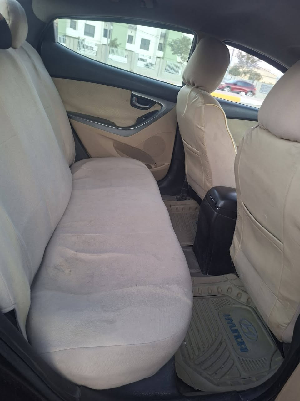 لنتره ٢٠١٢ رقم بغداد  راعيها مااندله  سعرها ٤٩ ورقه مكانها كربلاء حي النصر ***********جاهزه كل نقص مابيها كير ومحرك مكفولات حداديه جديده تخم تاير جديد
