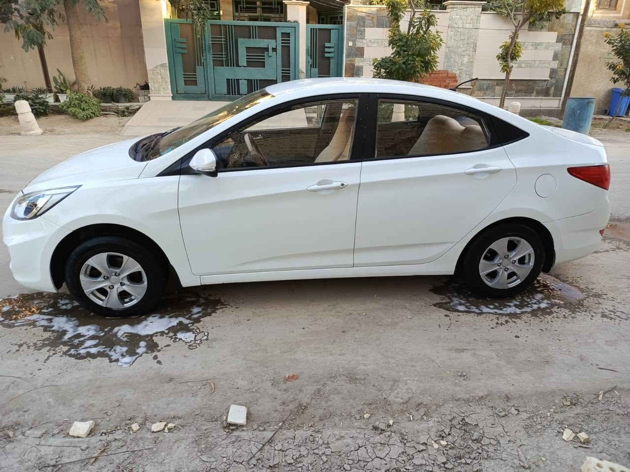 #يالله سلام عليكم هونداي اكسنت موديل 2016 وراد خليجي رقـم بابل النكليزي الجديد بسمنه سنويه 2029 هزه جديده تحويل مباشر مكفوله من ضربه بيه صبغ دواير الخلفي اثـر خـياس جاهزه من كلشي كير ومكينه حداديه تخم تاير تبريد ثلـج كلها جديد السـعر 83 بية مجال قليل عيوني حله باب مشهد للاستفسار على الرقـم الهاتف ***********
