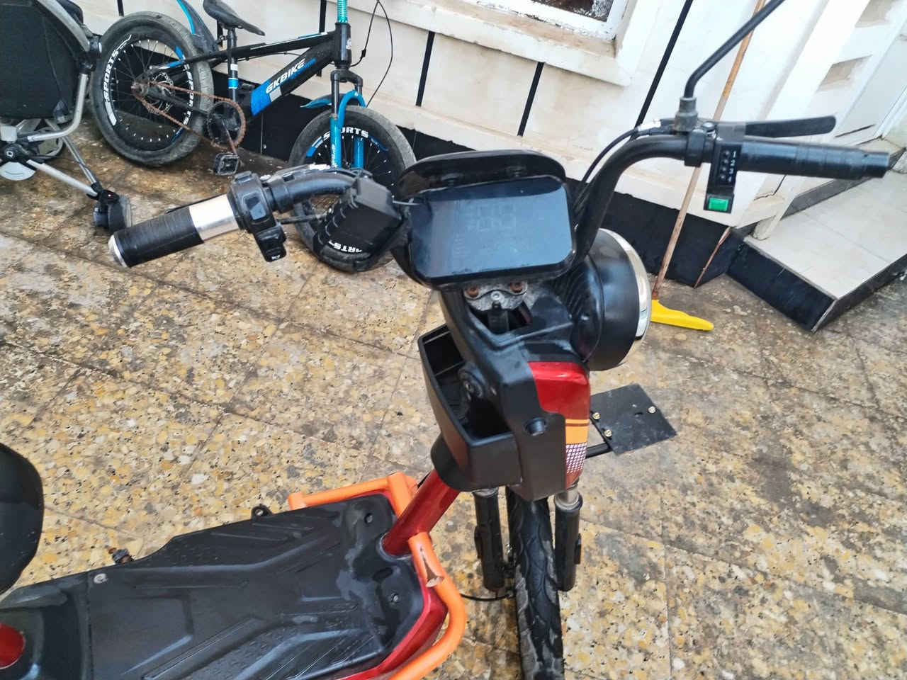 بيها  ماش
سعر 250
مكان  دراجة  فلوجة 782 558 3837 بي واتساب 
بطارية 2واكفه  سرعة 45


**إذا كنت صاحب هذا الإعلان وتريد حذفه لأي سبب، رجاءا أرسل رسالة إلى الدعم الفني**