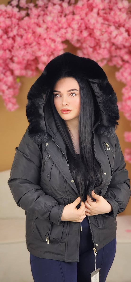 قمصله باربي
مطريه كوريه 
مبطنه فرو + كلاو فرو 
چاكات سحب بالخلف للتخصير 
القطعه نازكه من كل النواحي 
مابيها اي نقص 

القياس l xl xxl 3xl 
وزن ٥٠ الى ٩٥ 
وب35,الف بس


**إذا كنت صاحب هذا الإعلان وتريد حذفه لأي سبب، رجاءا أرسل رسالة إلى الدعم الفني**