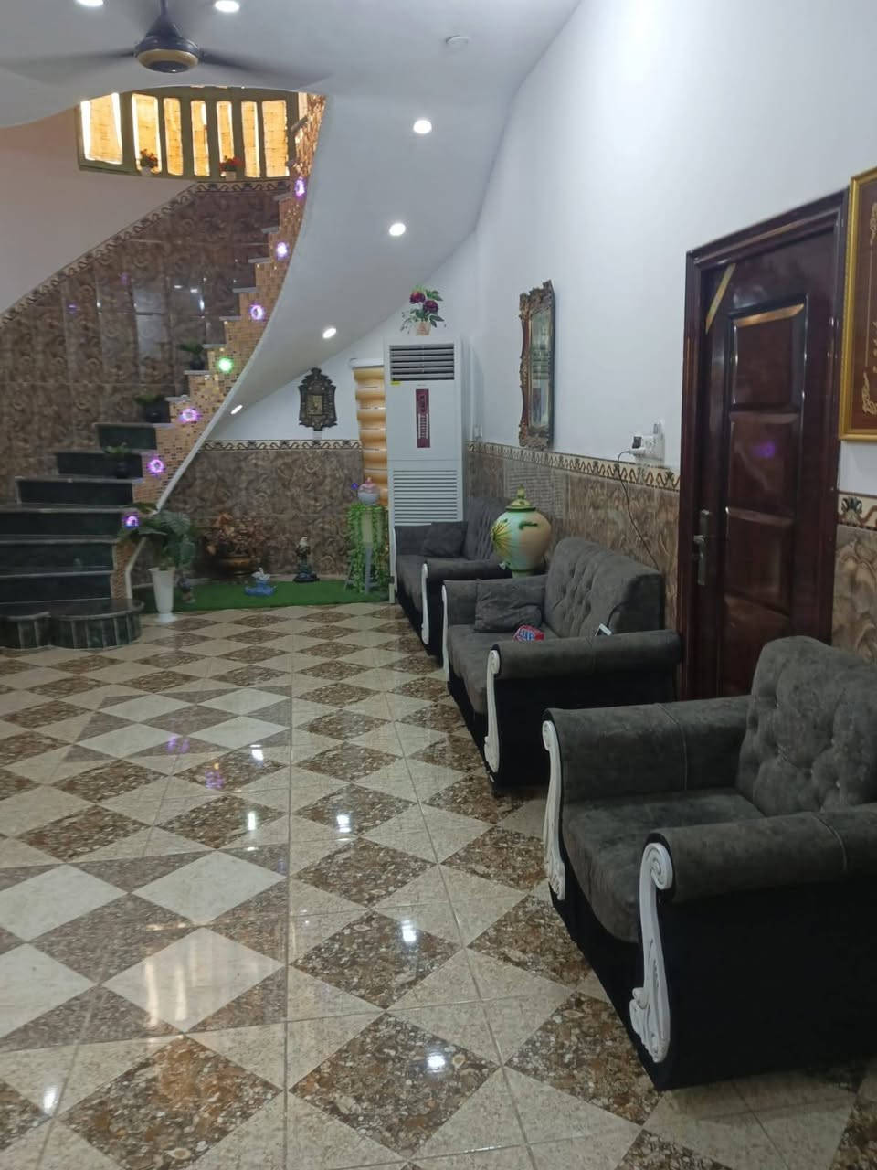بيت 300متر الموافقيه بيع نقد تفاصيل اكثر
***********
