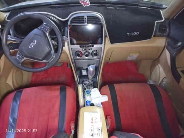 تيكو 2012 شكل 2013
محرك 1800 كير كهربائي سيارة مكفولة ما عدة صبغ بالجاملغ الايمن فقط السيارة نضيفة جداً شلعة معدل سيارة كشر نضيف ونصبتها حلوة تبريد ثلج رقمها بغداد دولي وبيها هزة 
سعرها 61 بي مجال بسيط
*********** واتساب 
مكاني بغداد حي العامل
