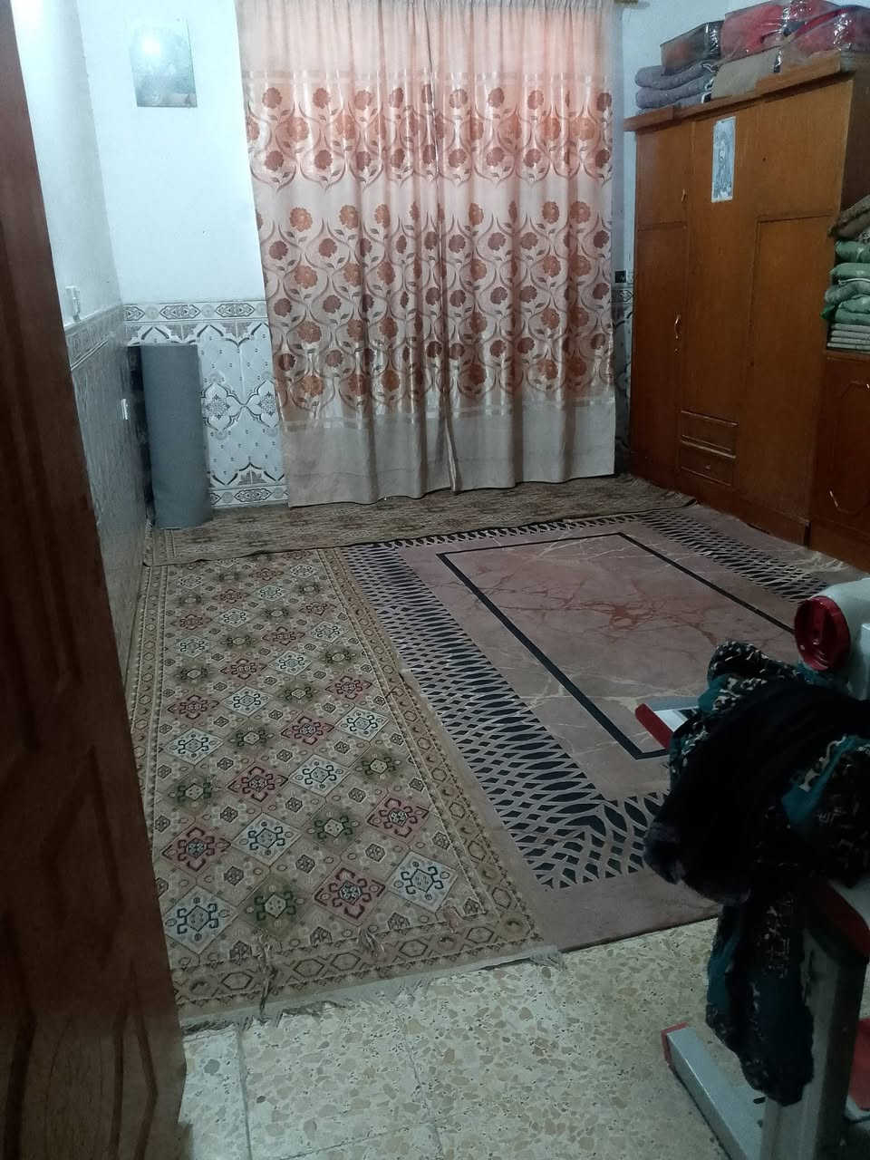 بيت للبيع منطقت بوب شام طابو زراعي لمساحه 200متر قاطين السعر130بي مجال ***********
