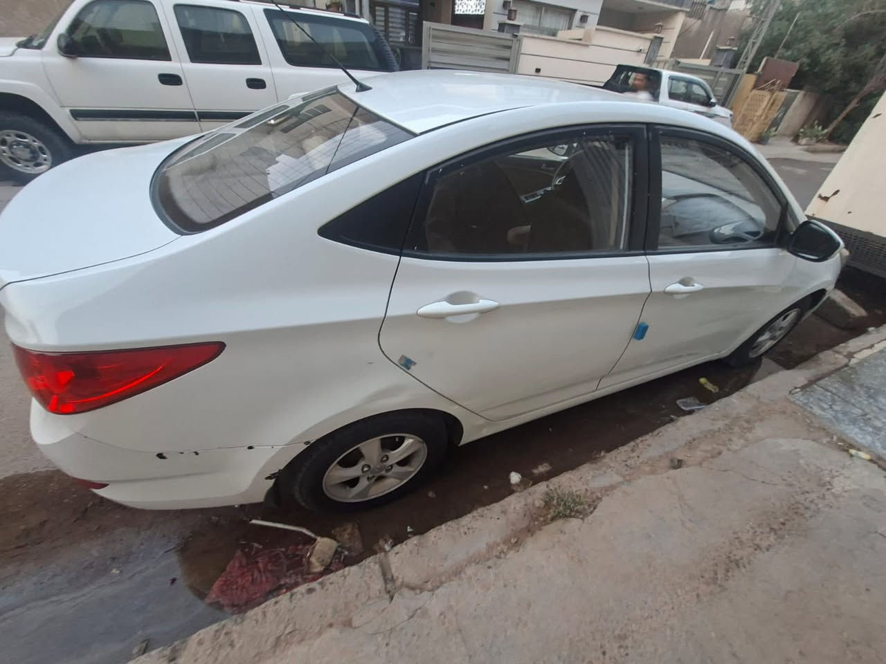 السلام عليكم اكسنت 2013 بغداد بسمي كير مكينة كفالة عامة تبريد ثلج العسر 90 ورقة وبيها مجال (***********)

