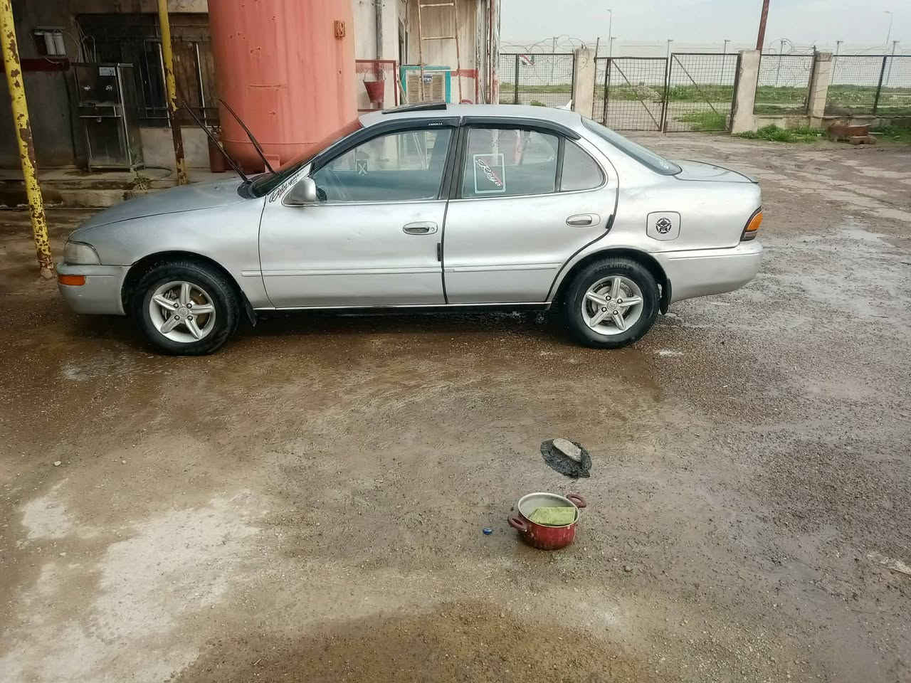 كورلا للبيع موديل 1993 حجم 16 سياره نضيفه بيها صبغ بخ بسيط علمود الهزه السياره نصبتها حلوه محرك بي اثر صرف والكير شرط  السياره رقمها إنكليزي شرط التحويل كاربون موجود صاحبها الشرعي موجود بس يحول السياره نظيفه وما مطلوبه كلشي الي يريد السعر يتصل على الرقم *********** مكلف بل نشر لا اتراسل خاص اتصل على الرقم
