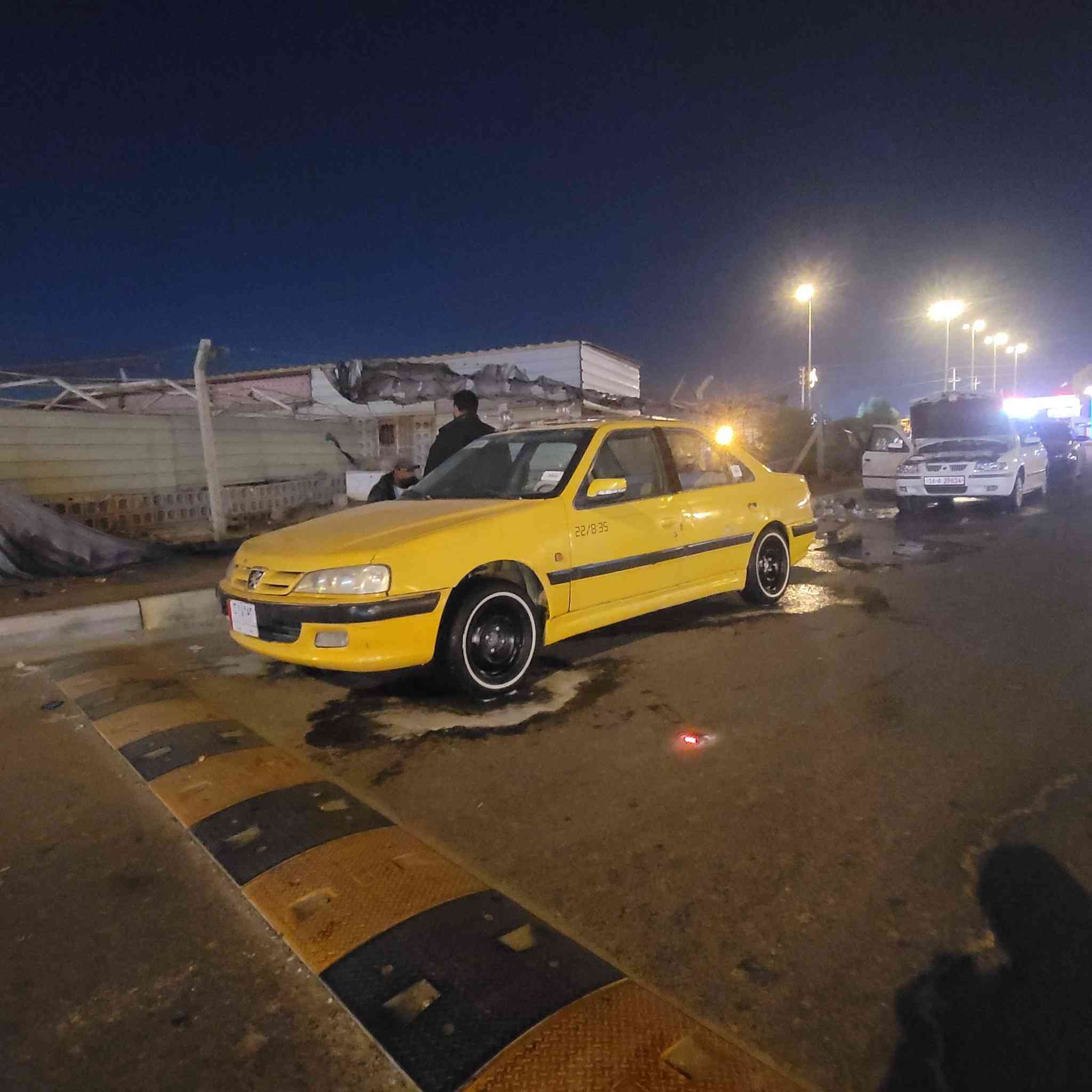 السلام عليكم بيجو بارص ٢٠١٥ مكينه كير حداديه دوشمه سياره بيها طخات بسيطه مداور ثاني يوم 25 وبيها مجال
***********
