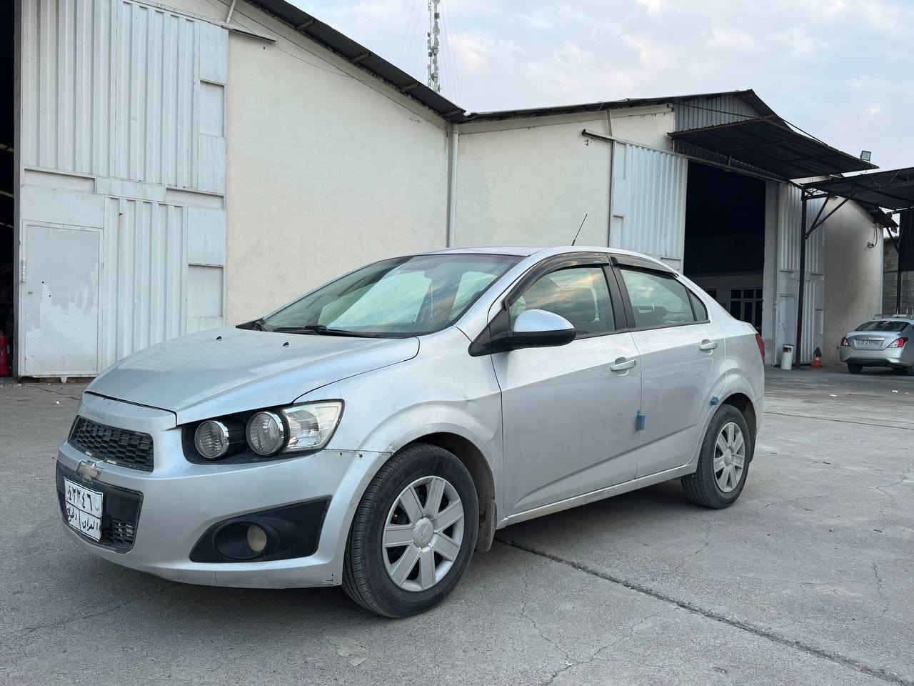 شۆفرلێت سۆنیک 2012
سەیارە پێش وپشتی کەپسه 
مەکینەی نوێی ئۆرپی لەسەرە 
5 پارچه بۆێاغی هەیە بۆ جوانی سەیارە بێ لێدرانه بێ چەکوچ 
سەنەوی بەسەر چووە 18 گەڵا غەرامەی لەسەره وەکالەی بەناوی خۆمانه 
4 تایەی نوێیه 
داوای 47 گەڵا دەکەین بێجگه لە غەرامەکەی و مەجالێکی برایانەی تێدایە
عربي 

شوفرليت سونيك موديل 2012
محرك جديد أوربي 
السيارة ما بيها اي ظربة امامي وخلفي كبس 
السيارة نظيفة داخل وخارج 
بيها فقط صبغ 5 قطع جمالية 
السيارة رقمها دهوك عليها غرامة  18 ورقة 
طالبين عليها 47 ورقة  صافي وبيها مجال شوية
 واتساب وفايبر 
0751 768 6462 أربيل, العراق
