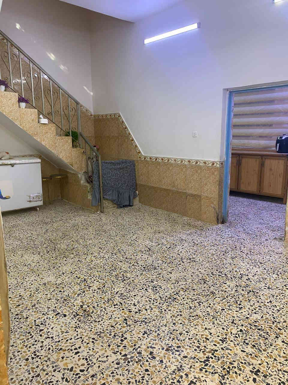 #اللهم صل على محمد وآل محمد 

 #دار سكن طابو صرف حي القاسم طابقين خلف موكب الاحزان

#المساحة 100  متر  مربع كونكريت مسلح عالي عن الشارع 

#تفاصيل الدار 

 طابق اول/غرفة وصالة وبراني ومطبخ وصحيات 
الطابق الثاني/ غرفتين وصالة ومخزن 

السعر 88 مـع المجال 

_______________________________
لشراء ومعرفة السعر يراجع مكتب الناجح للعقارات الكائن في السماوة 
حي الحكم قرب مرطبات فستقه أو مراسلتنا ع الخاص او الاتصال ع الرقم التالي 
*********** بي واتساب 
*********** بي واتساب
0781116522 للرد السريع 
 علمأ دوام مكتبنا من 9 صباحأ  ولغاية 10 ليلأ  
مصطفى للعقارات
