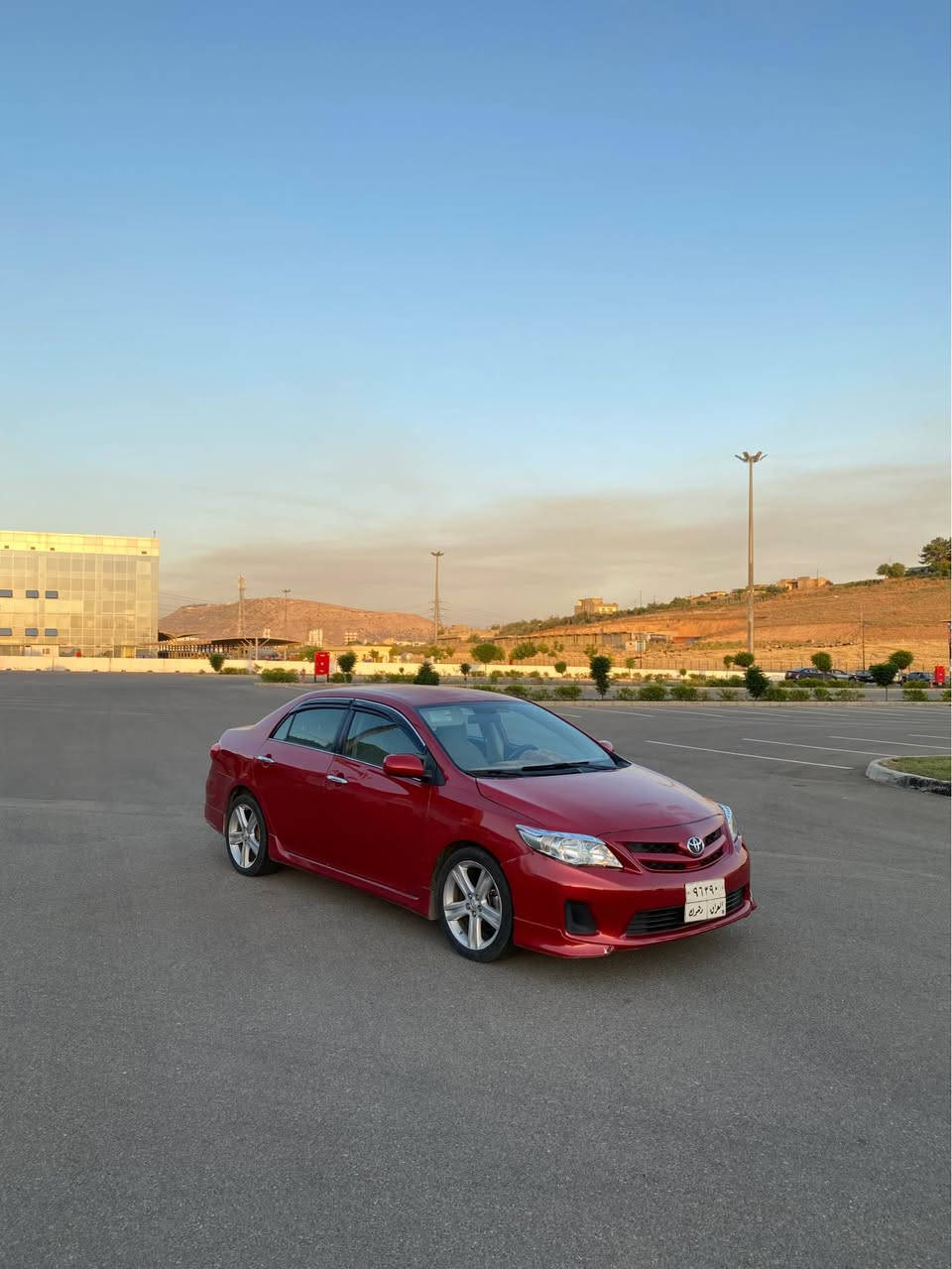 Toyota Corolla 2011 
السيارة مواصفات LE 
ماشية ٢٤٠ الف تقريباً 
ضررها فقط بونيد و جاملوغ صبغ بدون دواخل 
الارباكات فقط الدگمة 
السيارة ب ارخص سعر 
سعرها ٩٧$ ورقــة و بيها مـجـال 
للمزيد من المعلومات اتصل على هذا الرقم 
كورك-واتساب 
(***********) سميل, دهوك
