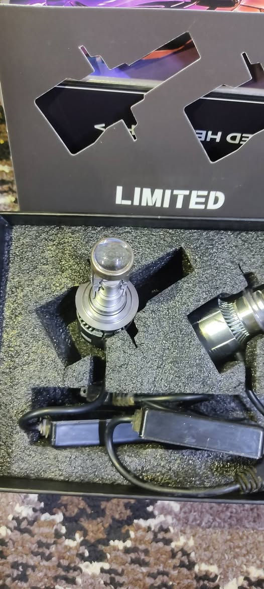 لبيع زنون ابيض H7 +9005. يرهم ع سوناتا. وسنتافي درجه اول شرط تجي اشدلك اذا ماعجبك لا تخذهن 9005 سعره ب30 الف سعر H7 ب40 الف


**إذا كنت صاحب هذا الإعلان وتريد حذفه لأي سبب، رجاءا أرسل رسالة إلى الدعم الفني**