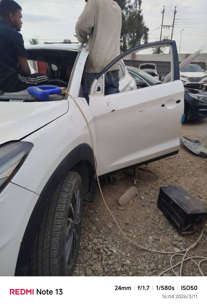 السلام عليكم
للبيع موديل ١٩ خليجي ماشية ١٠٥
بيها حادث وحالياً بالتصليح 
السعر ١٥٠ 
***********
بابل الحلة شارع ٦٠
تحياتي
